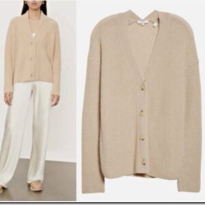 VINCE Shaker Rib Wool-Cashmere-Blend V-Neck Cardigan in Heather Wafer